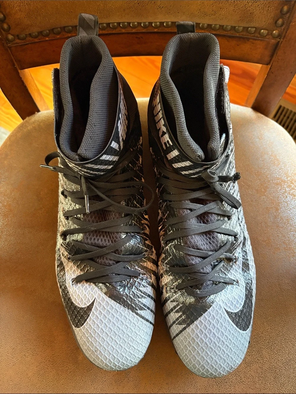 Men’s Nike Lunarbeast Black and Silver Mid-Top Football Cleats Size 17